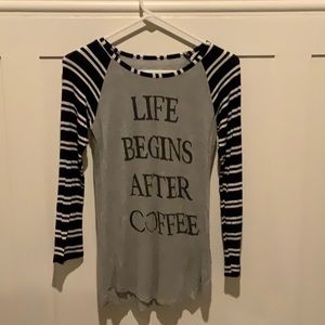 Long sleeve T-shirt “life begins after coffee”